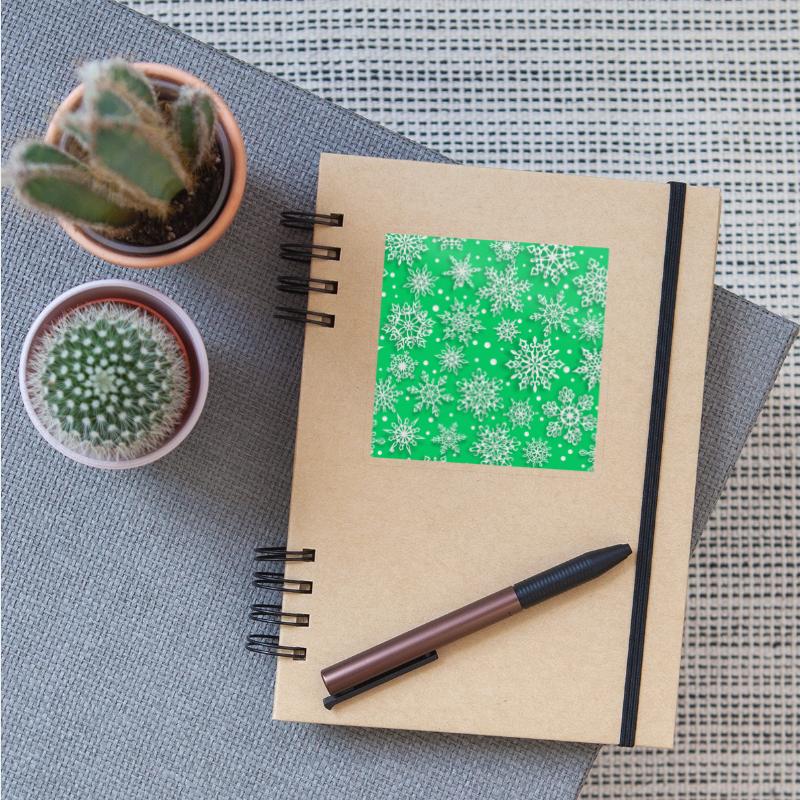 Elegant Green Snowflakes Pattern