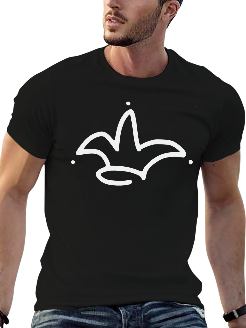 Crown Graphic Tee - Modern Minimalist Design